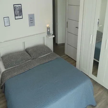 Villa-am-meer-fuer-12-personen-mit-pool Villa Posedarje