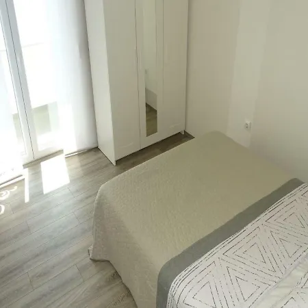 Villa Villa-am-meer-fuer-12-personen-mit-pool *
